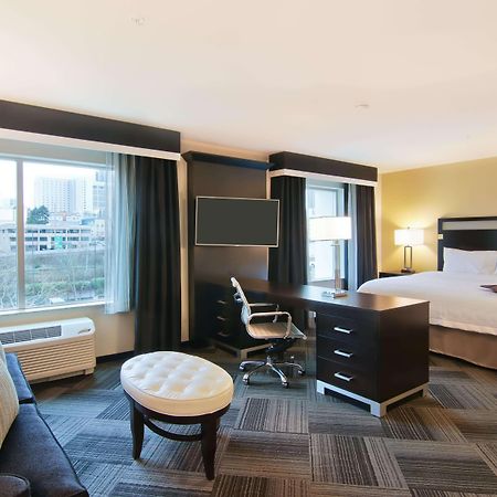 Hampton Inn & Suites Bellevue Downtown/Seattle Exterior foto
