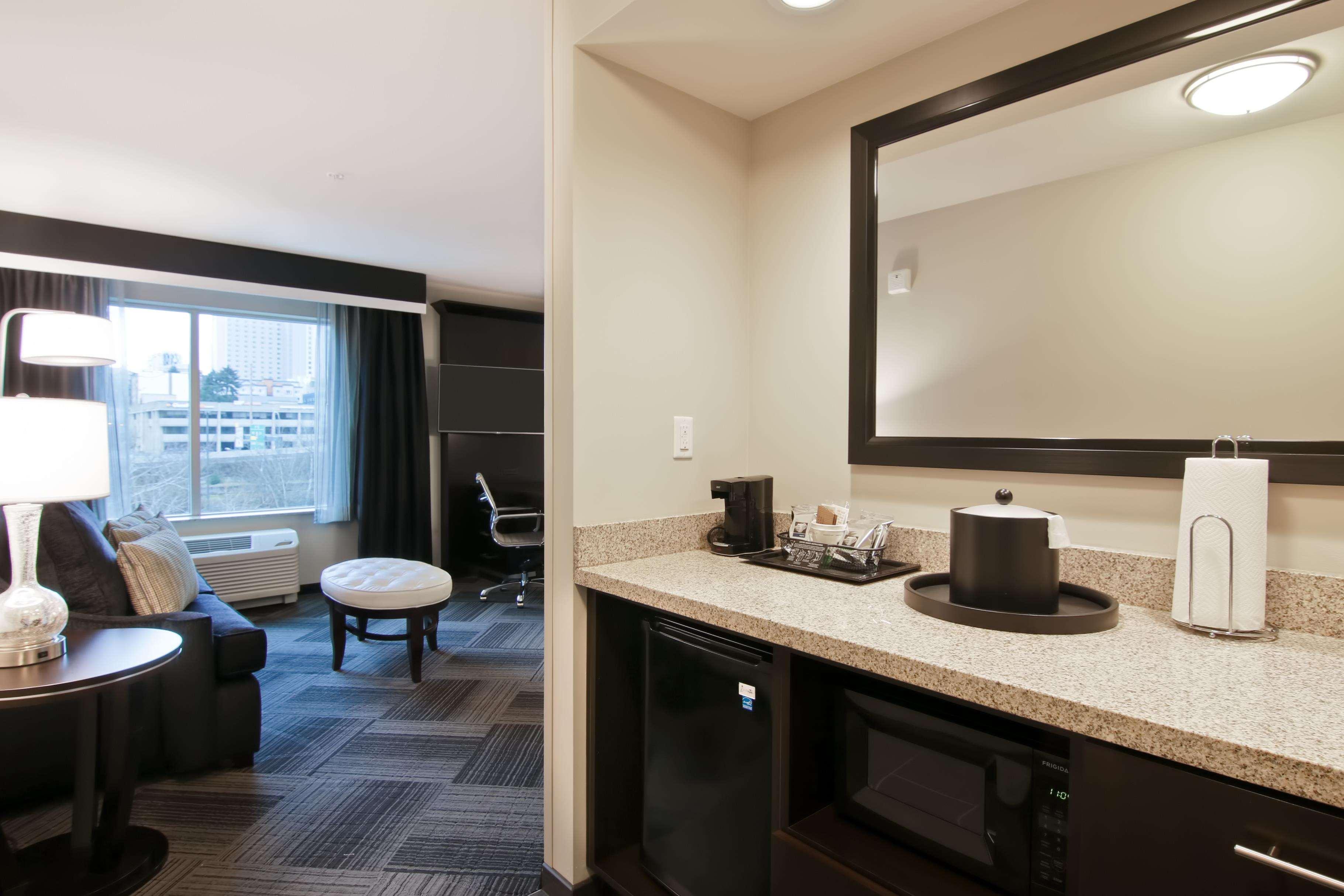 Hampton Inn & Suites Bellevue Downtown/Seattle Exterior foto