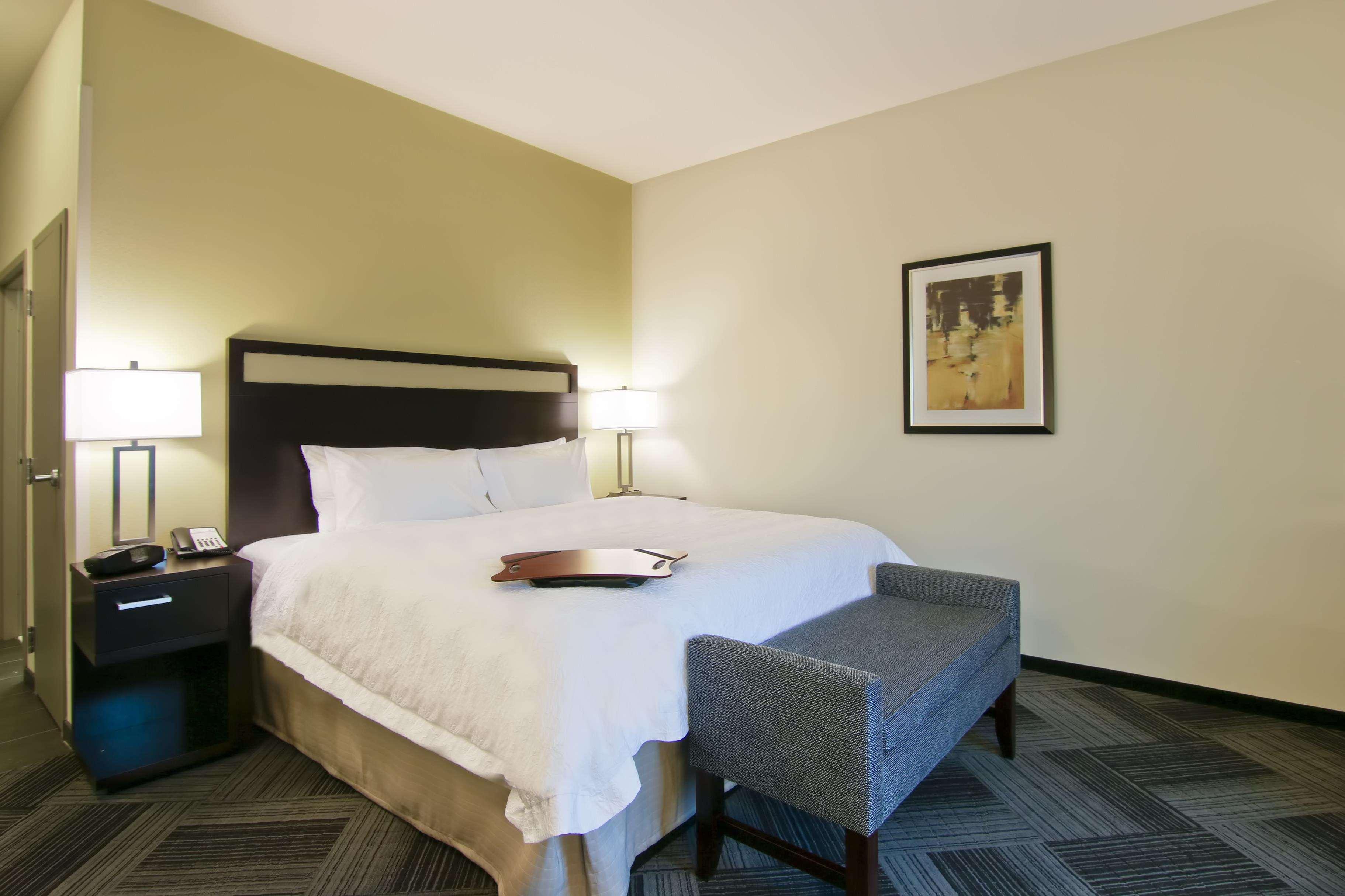 Hampton Inn & Suites Bellevue Downtown/Seattle Exterior foto