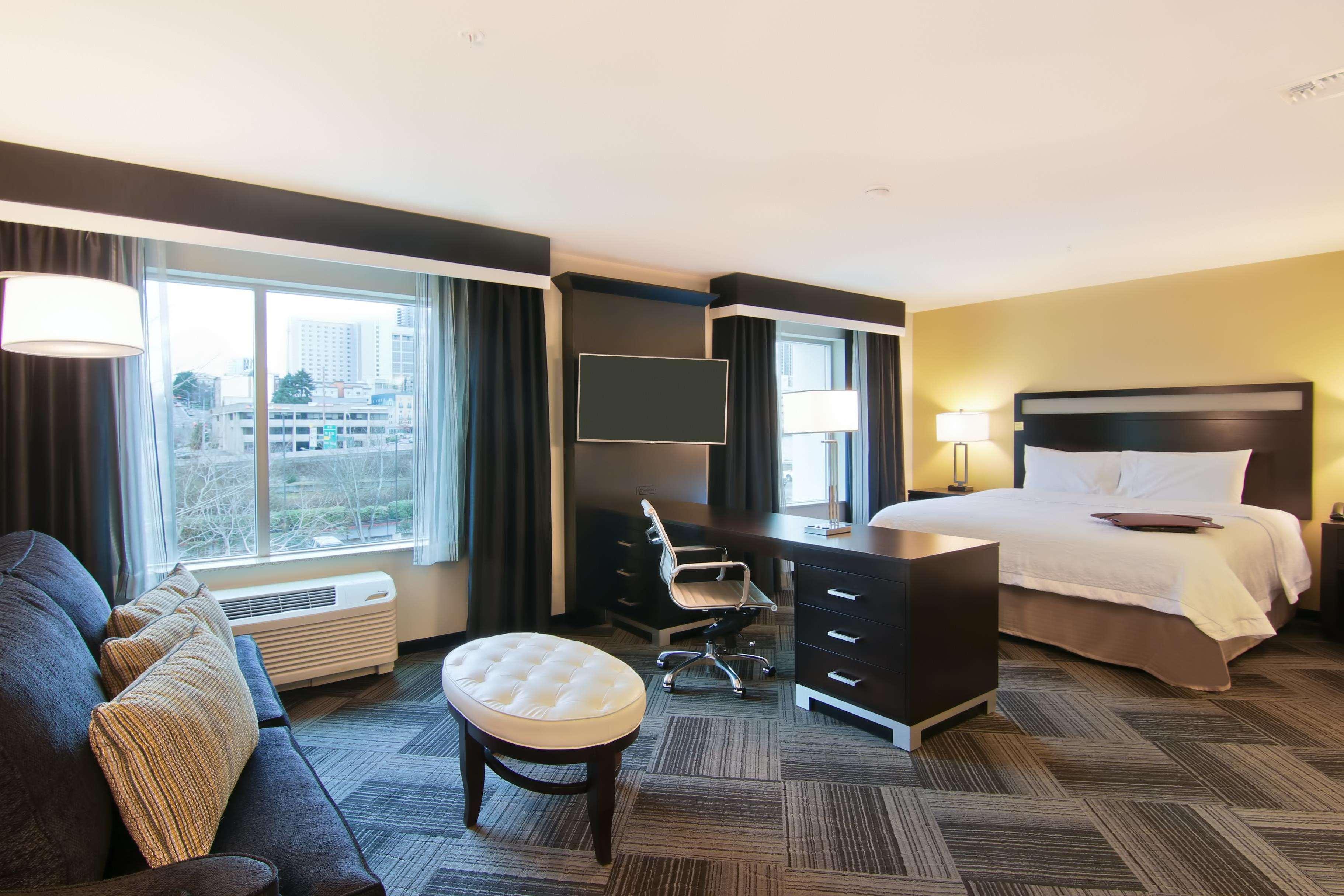 Hampton Inn & Suites Bellevue Downtown/Seattle Exterior foto