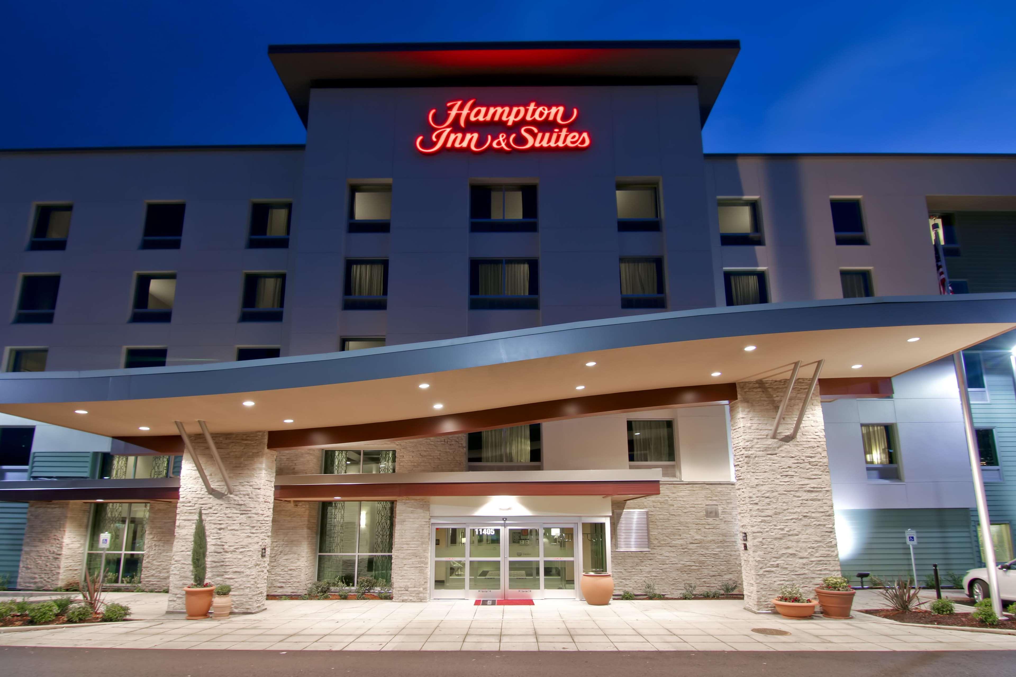 Hampton Inn & Suites Bellevue Downtown/Seattle Exterior foto